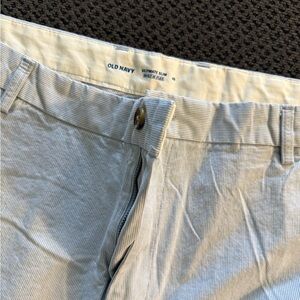 Old Navy Ultimate Slim Pants in Gray